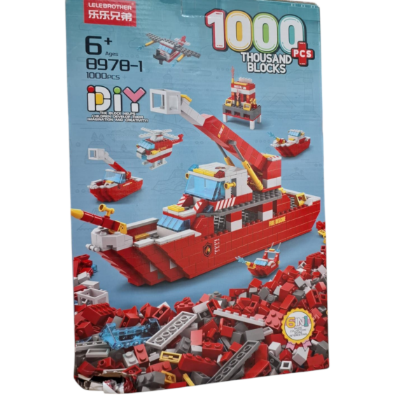 ערכת הרכבה של 1000 חלקים לבניית ספינת כיבוי אש